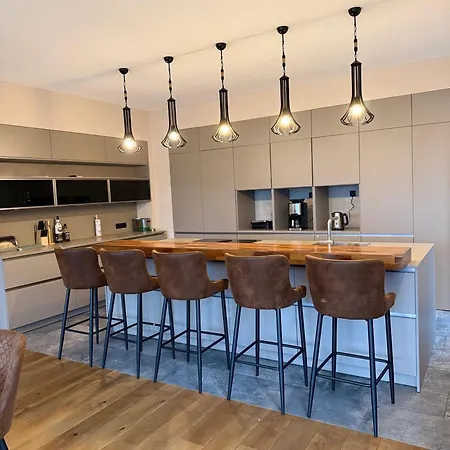 Moderne Annehmlichkeiten Hochrum Homestay